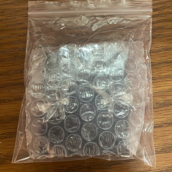 NWT *** I.N.C. Light Grey/ Clear Stud Earrings - Picture 4 of 4